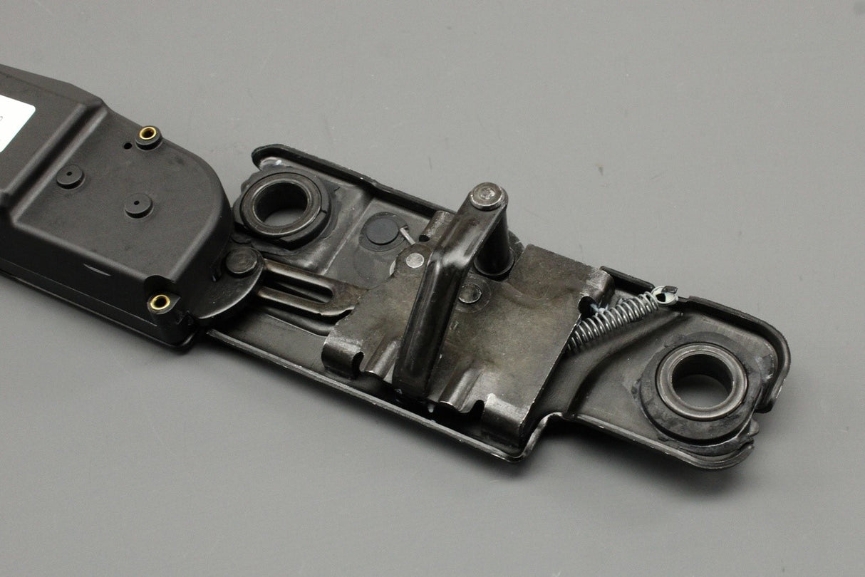Audi A4 08-16 A6 09-14 tailgate boot lid power latch plate 4F9827383F