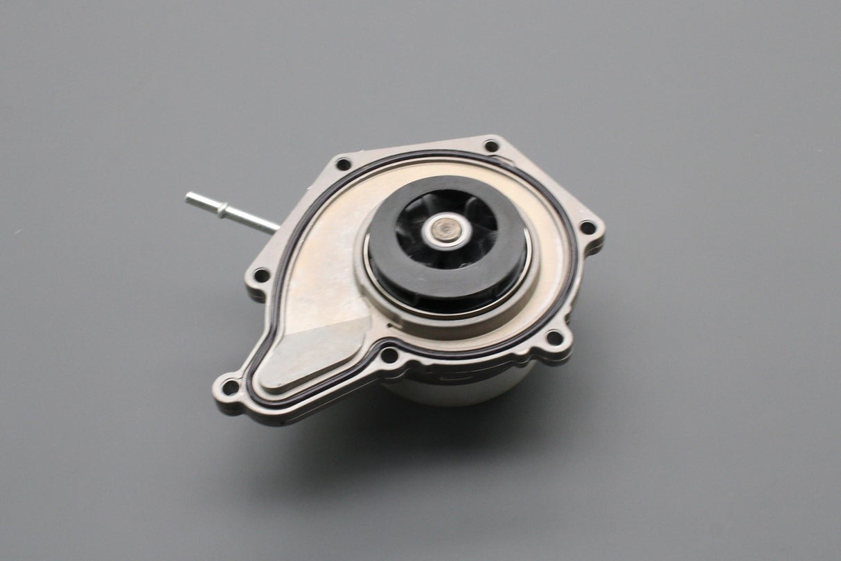 Audi A5 S5 A6 S6 A7 A8 Q7 3.0 TSI engine coolant water pump 06E121018C