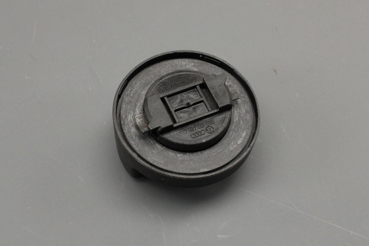 VW Audi Skoda SEAT engine oil filler cap 06B103485C
