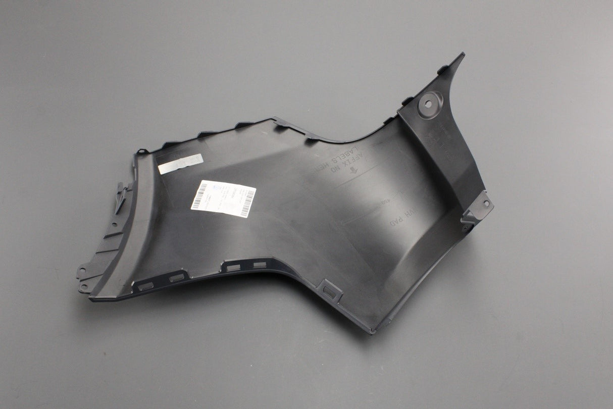 Land Rover Discovery Sport 15-on rear bumper outer trim (left) LR129384