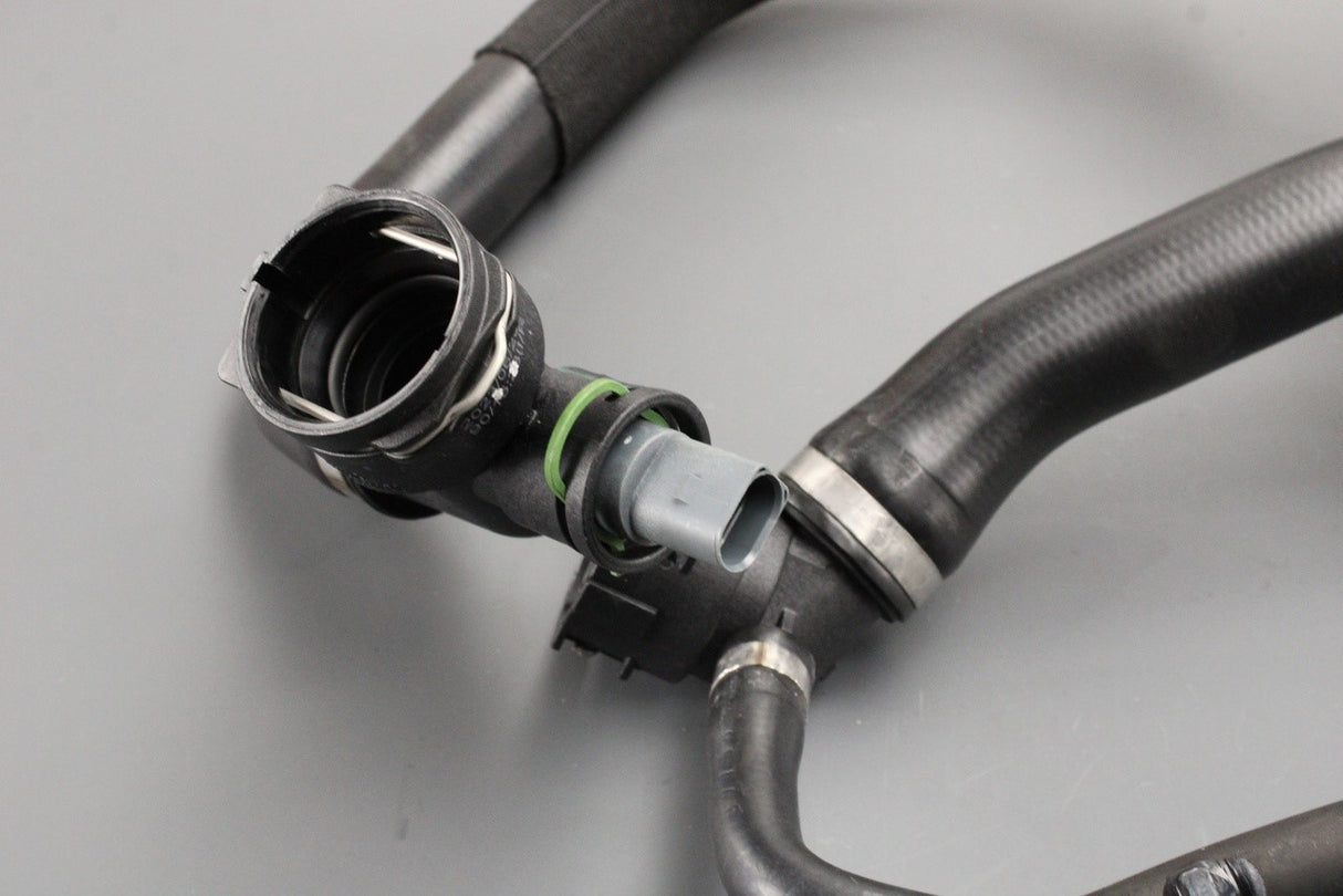 Audi A3 Q2 Golf SV Leon Ateca Octavia 1.5 TSI coolant hoses 5Q0121049CM