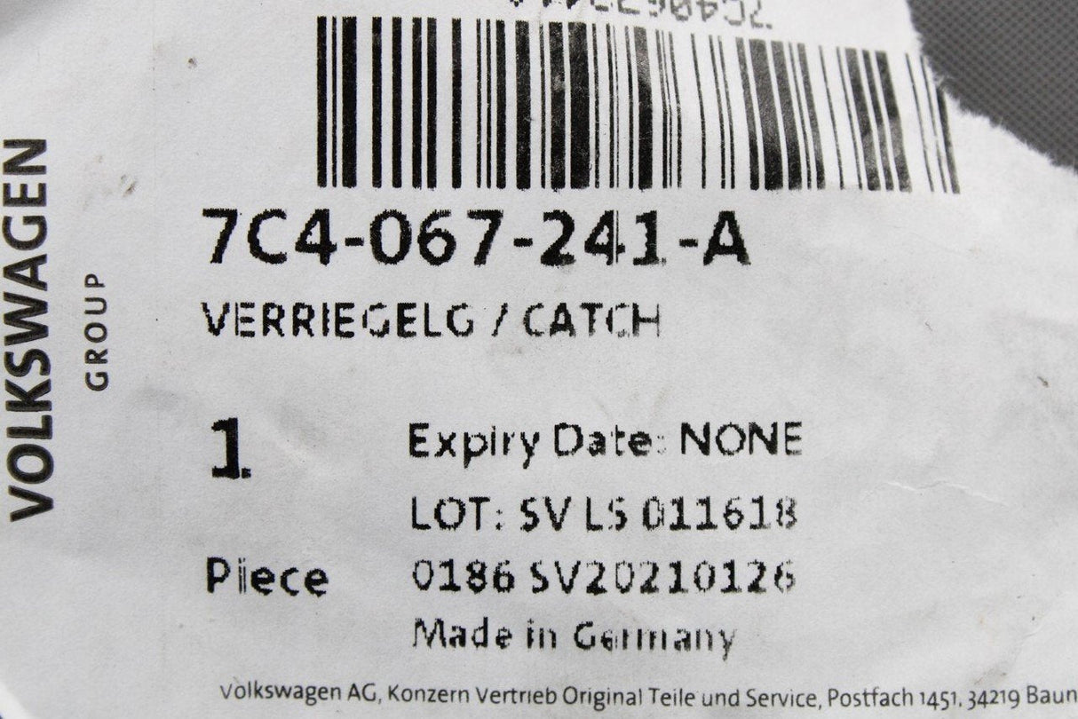 VW Grand California 17- Upper cabinet upper catch 7C4067241A