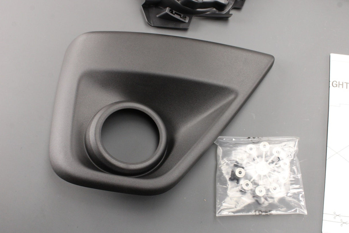 Toyota Proace front fog lamp kit PZ4L1-H0511-00