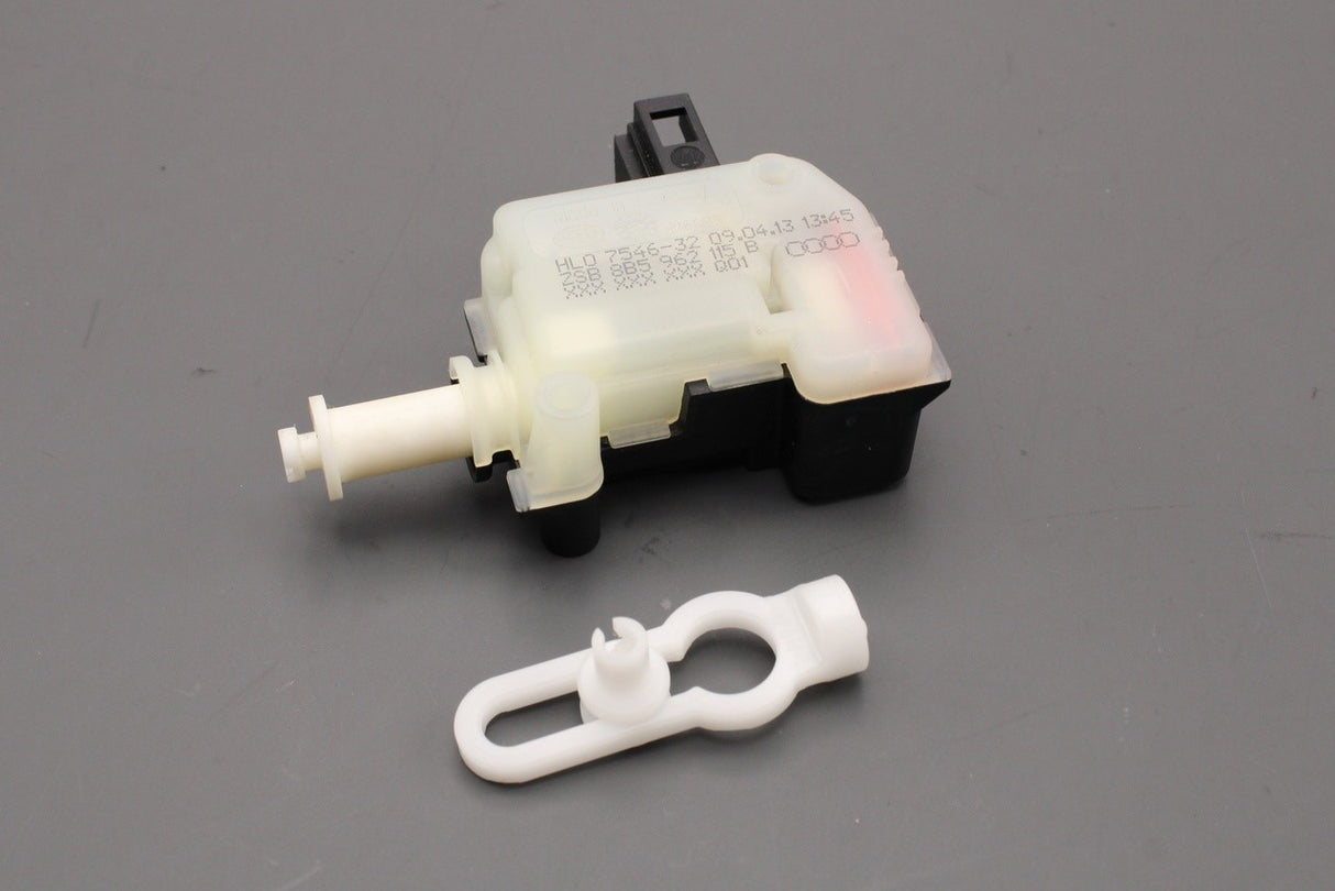 Audi A2 2000-2005 A4 2001-2005 boot lid release servomotor 8E5962115B