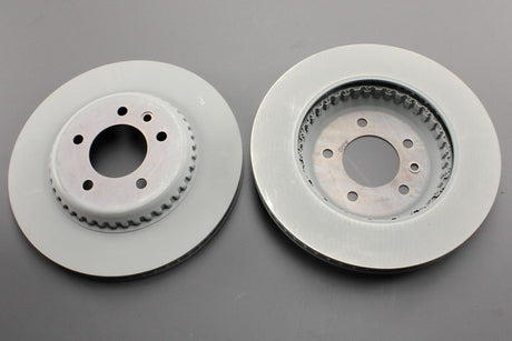 Land Rover Defender Brembo rear brake discs (pair) LR161901G