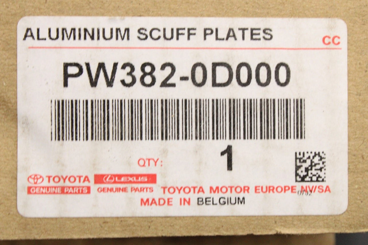 Toyota Yaris Hybrid scuff plates PW382-0D000
