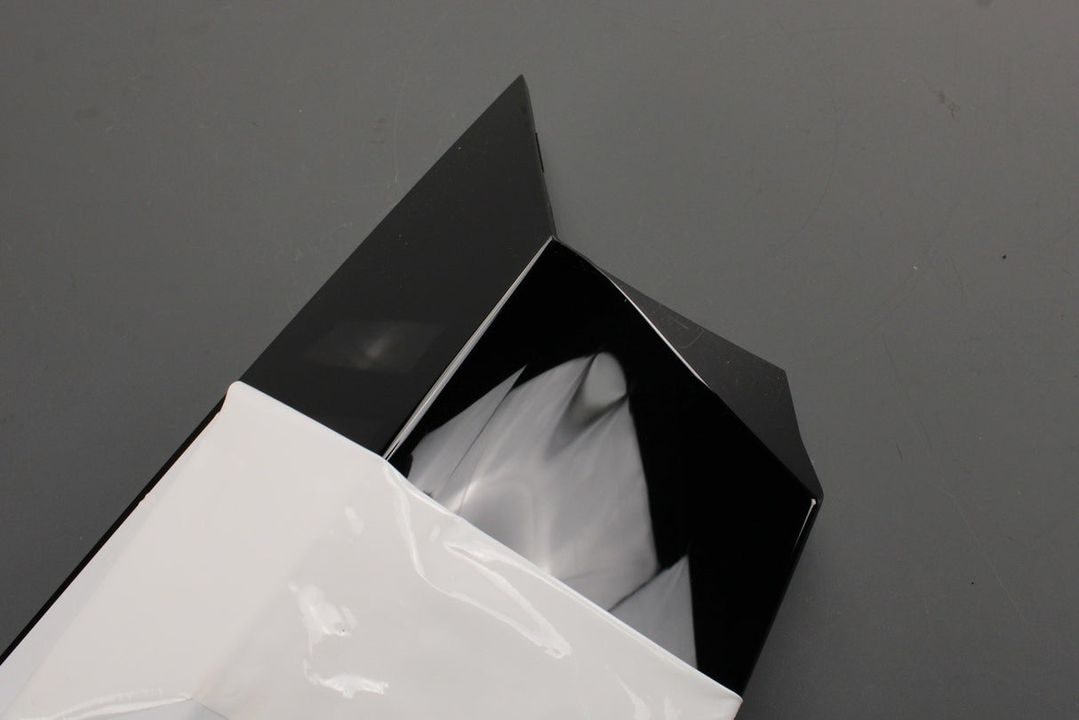 Land Rover Discovery Sport 15-on exterior d-pillar trim (black) LR149374