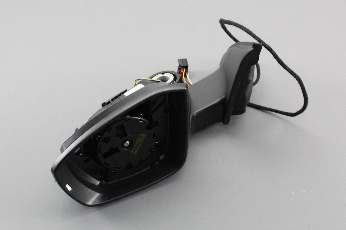 Skoda Octavia 2014- exterior door mirror housing (left) 5E2857507N