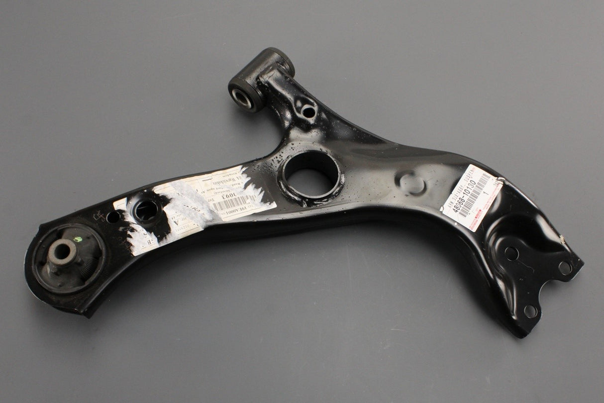 Toyota C-HR 16-on Corolla Cross lower control arm (right) 48068-10130