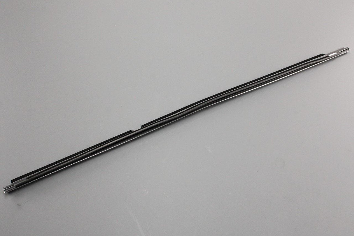 VW Golf SV 2014-on window aperture seal (rear outer left) 510839475G VNH