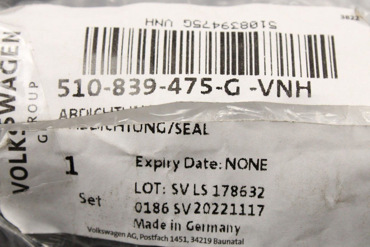 VW Golf SV 2014-on window aperture seal (rear outer left) 510839475G VNH