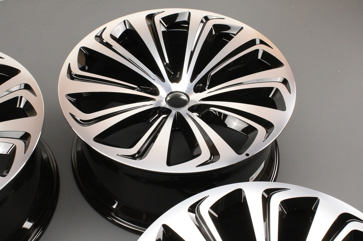 Bentley Bentayga 2021-on V4 alloy wheel set (22x10J ET28) 36A601025T