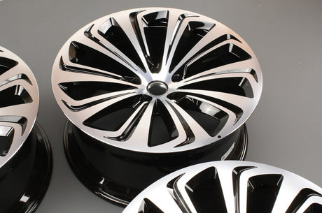 Bentley Bentayga 2021-on V4 alloy wheel set (22x10J ET28) 36A601025T