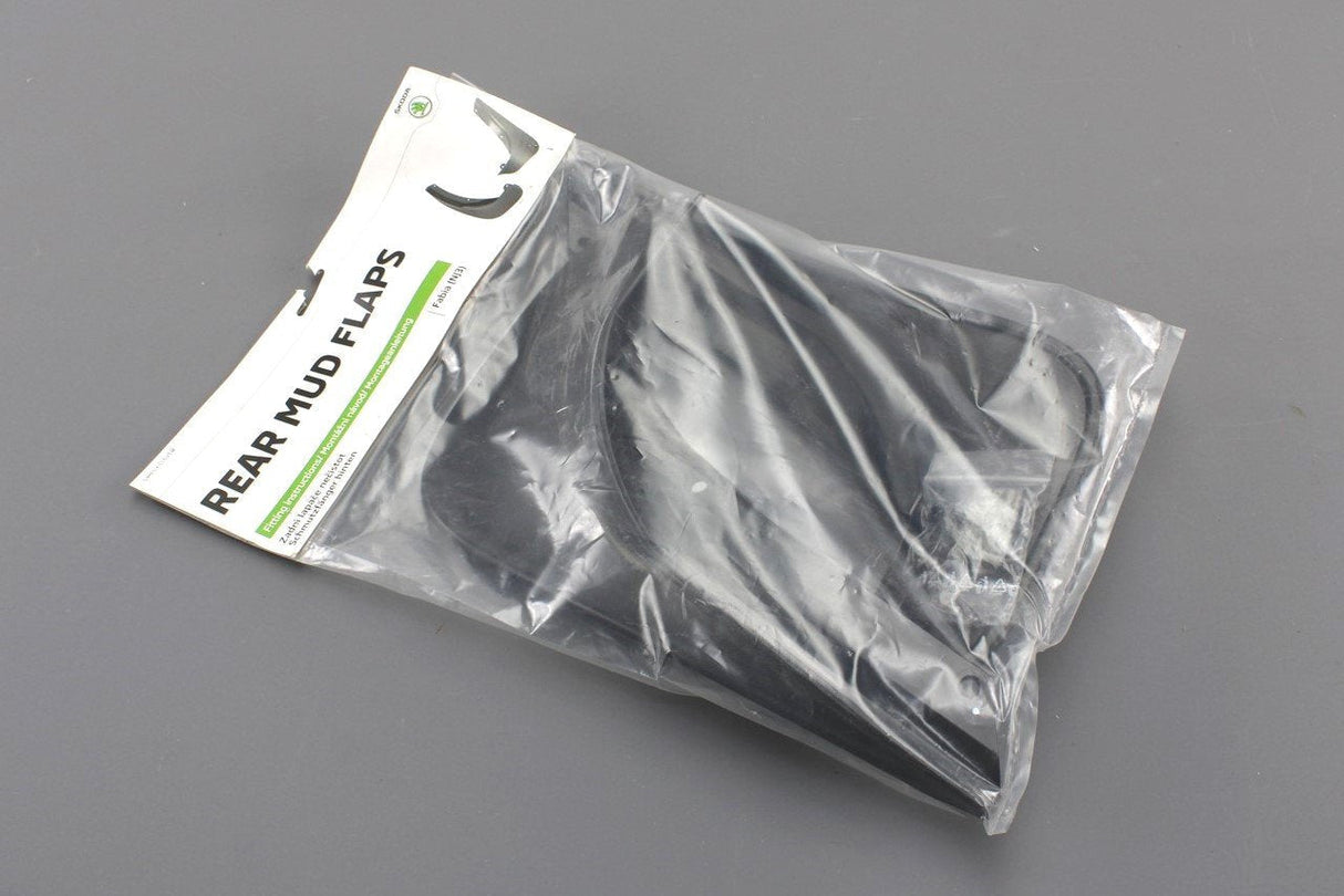 Skoda Fabia 2015-2021 Rear mud flaps accessory (pair) 6V6075101