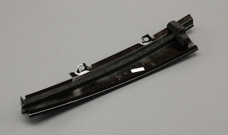 Bentley Flying Spur 2014-19 B-pillar cover trim (front left) 4W0837889A