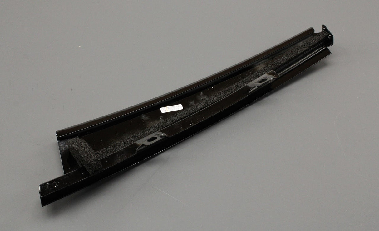 Bentley Flying Spur 2014-19 B-pillar cover trim (front left) 4W0837889A