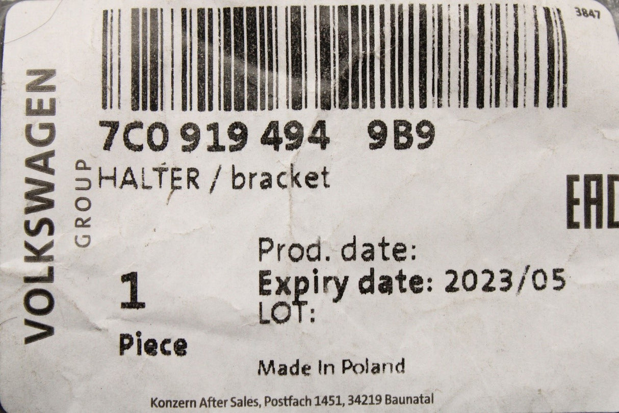 VW Crafter 17-on front bumper parking sensor bracket right 7C0919494 9B9