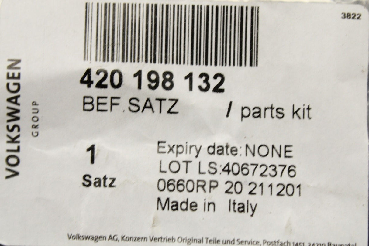 Audi R8 2007-on air filter housing fixing bolts 420198132