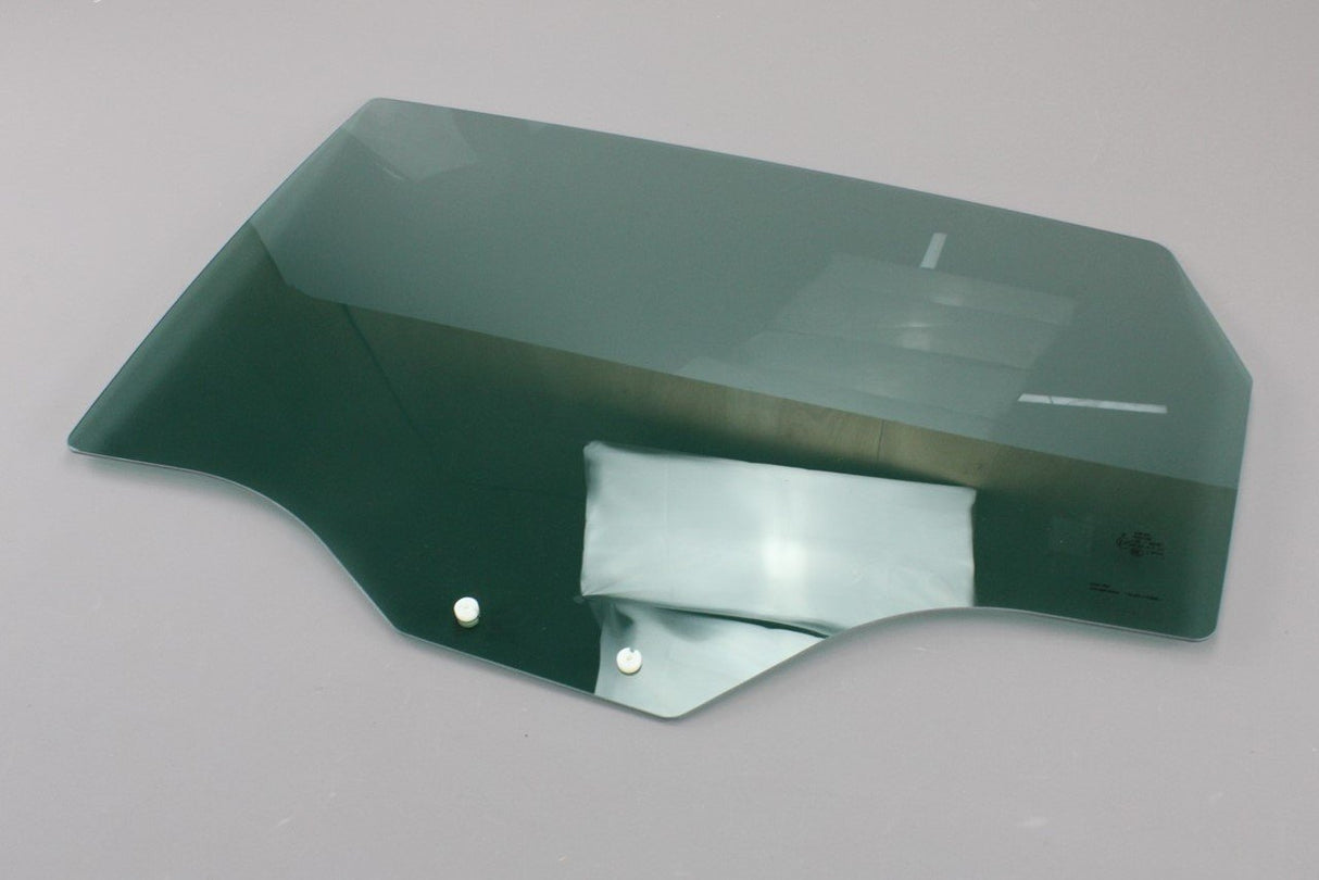 Skoda Karoq 18-On SEAT Ateca 16-On rear door window (left) 575845025A