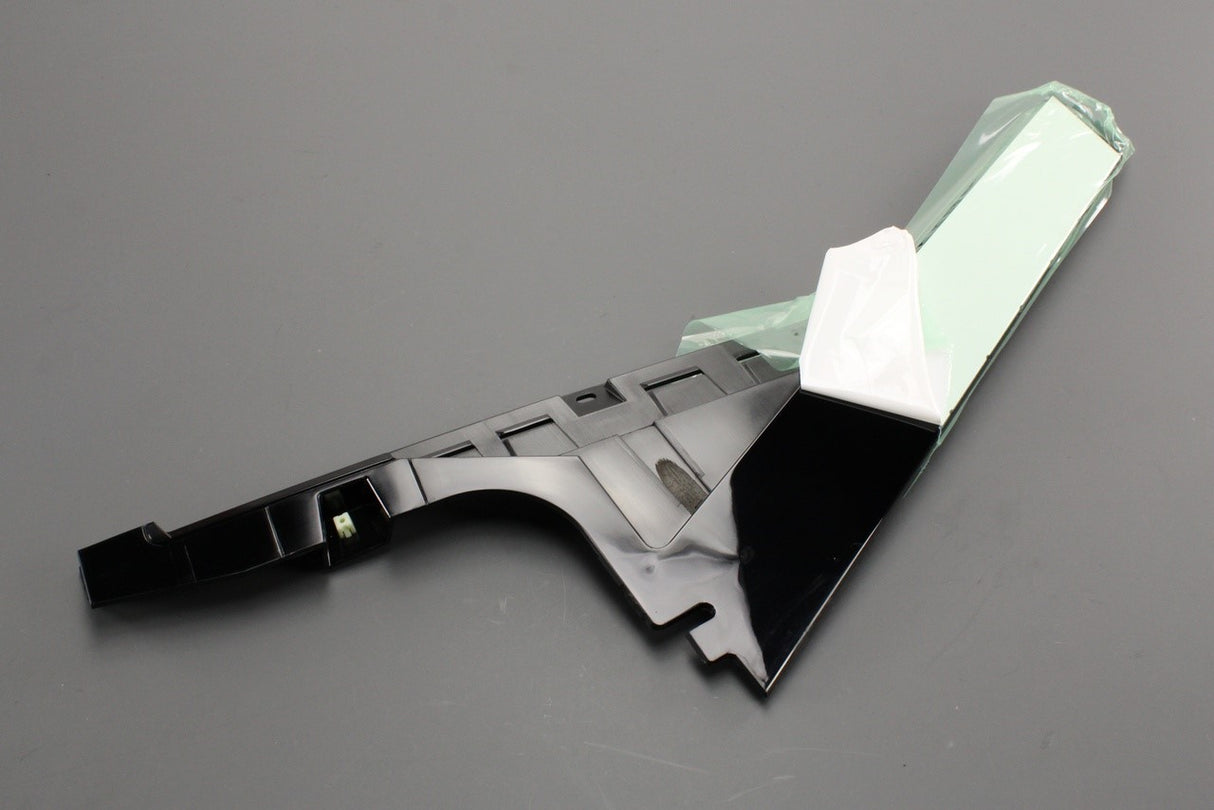 Range Rover Sport 2014-22 c-pillar door frame trim (left) LR043794