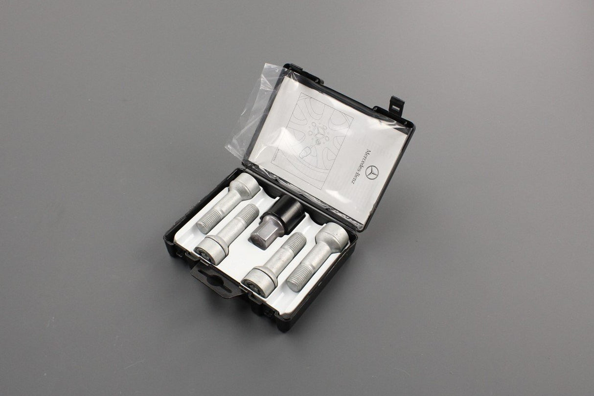 Mercedes-Benz locking wheel nuts (310) B66470156