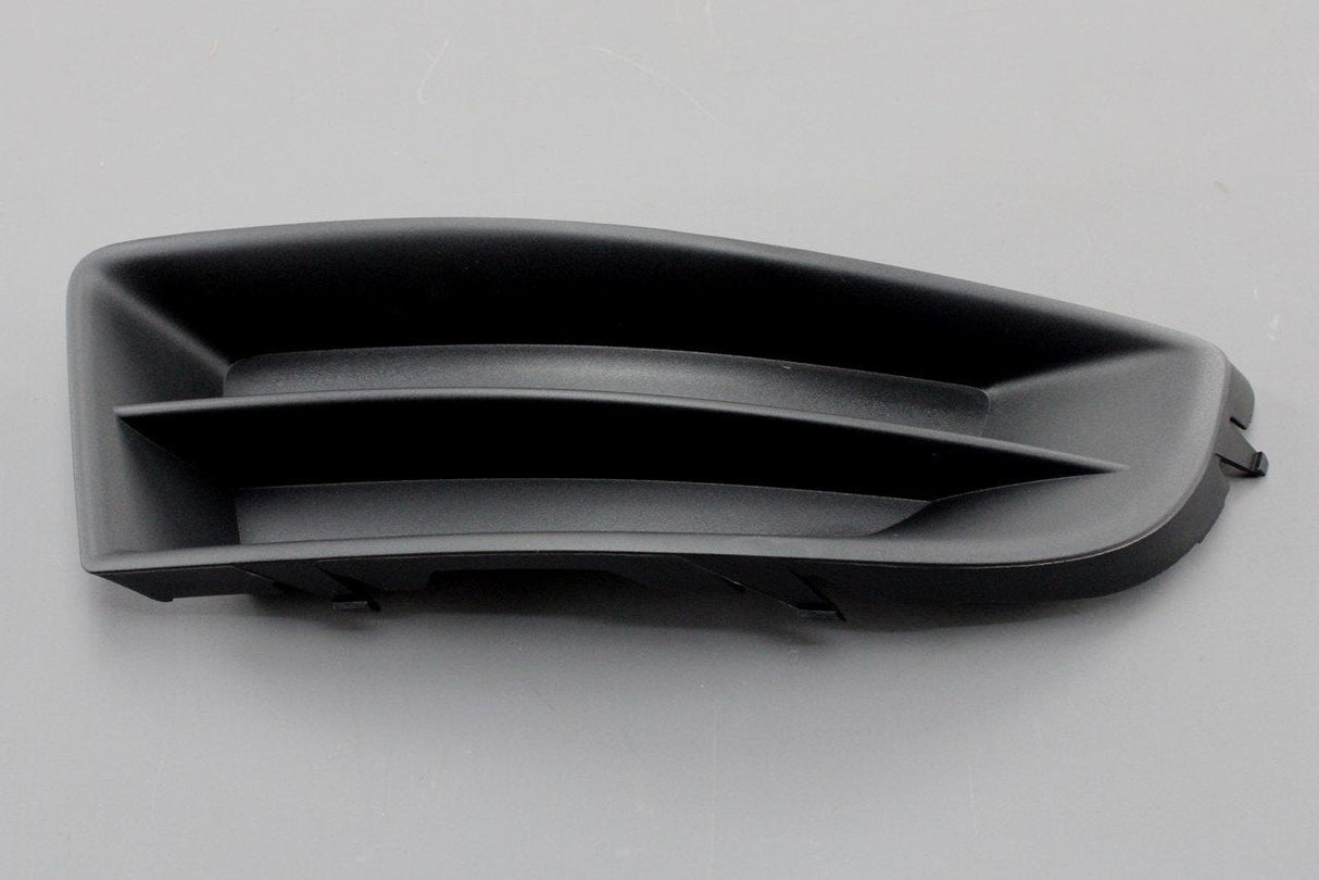 Skoda Octavia 1Z 09-13 lower front bumper grille (right) 1Z0807368B 9B9
