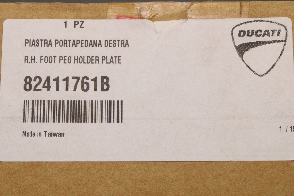 Ducati 1199 Panigale 2013 Diavel 11-18 foot peg holder (right) 82411761B