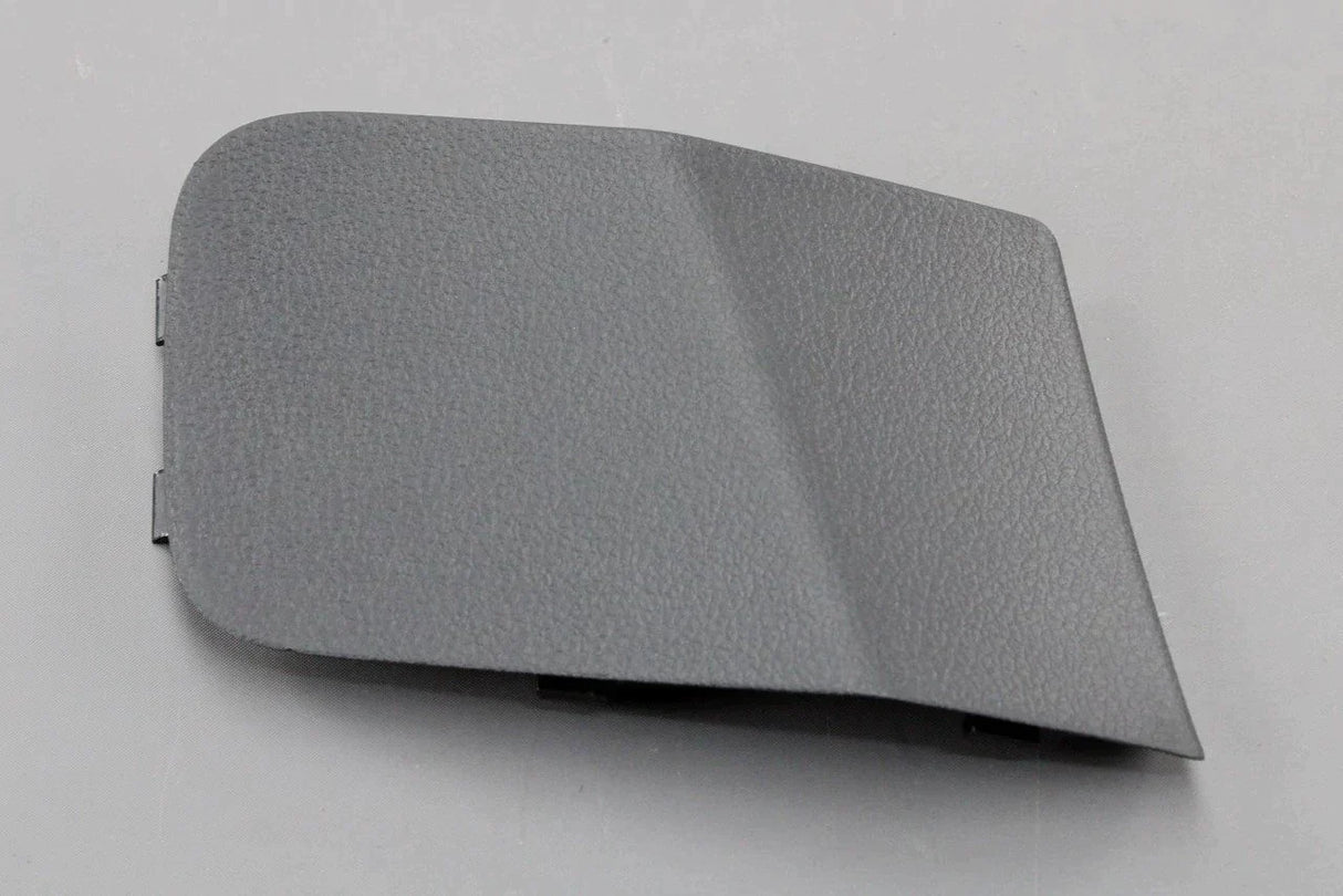 VW Golf MK7 MK7.5 rear light access cover trim (right) 5G6867658 82V