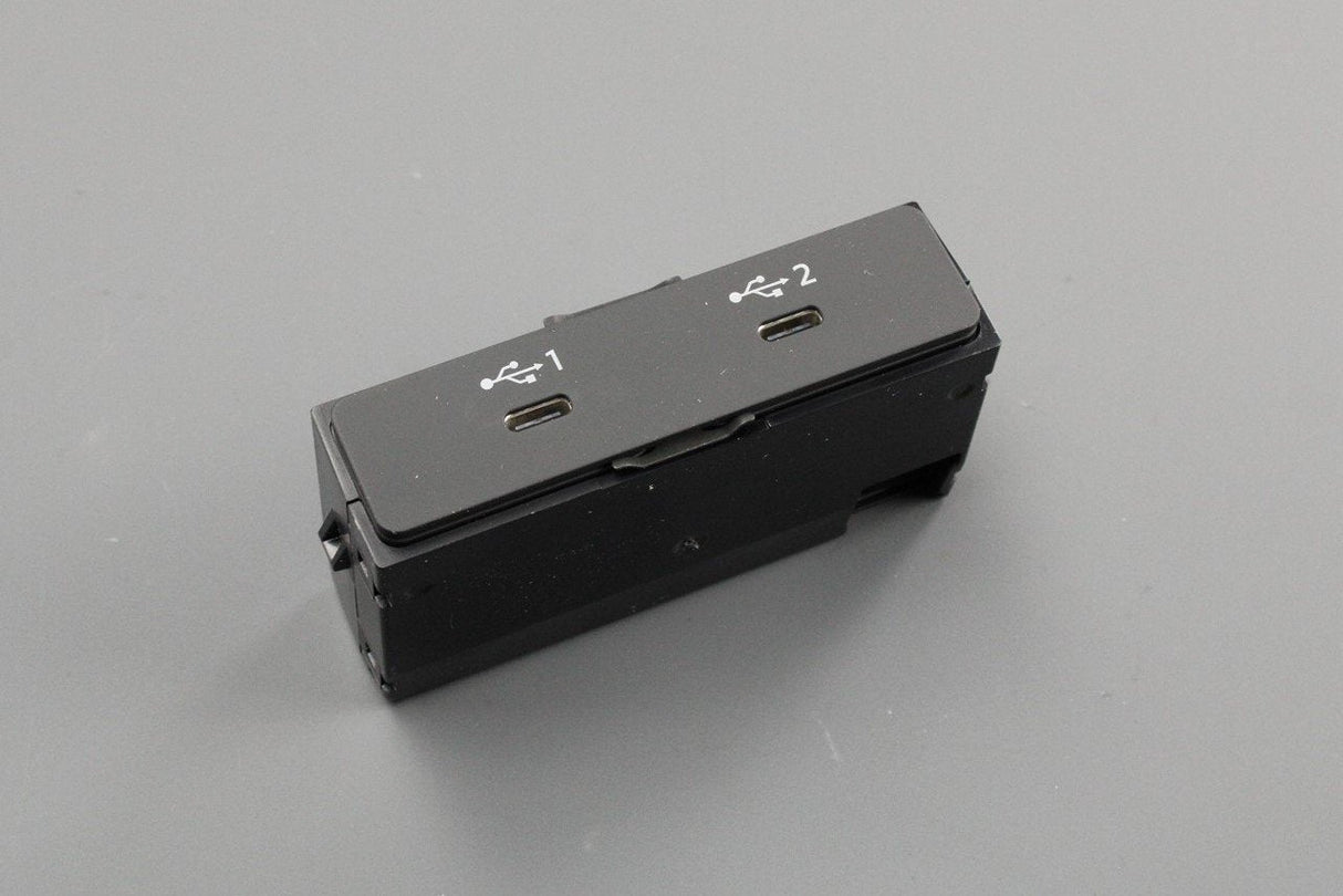 Audi A1 A3 2019-on dual USB port (type-C) 82A035736A
