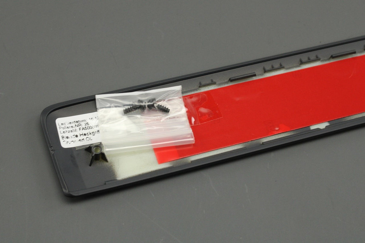 VW Transporter T6 16-20 tailgate handle trim (primed) 7E0829139 GRU