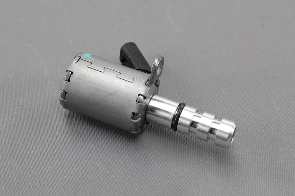 VW Audi Skoda SEAT 2.0 TDI oil pump control valve 04L906455J