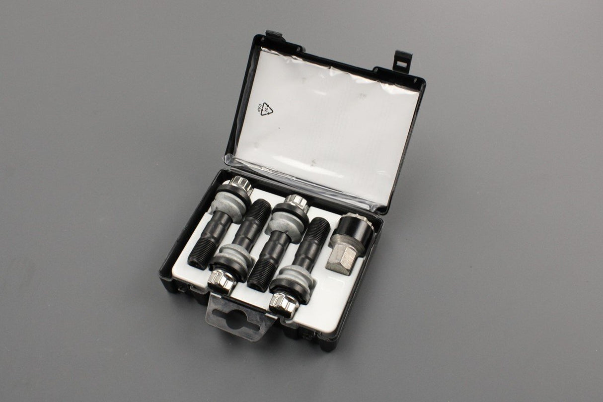 Mercedes-Benz locking wheel nuts set A0009909819