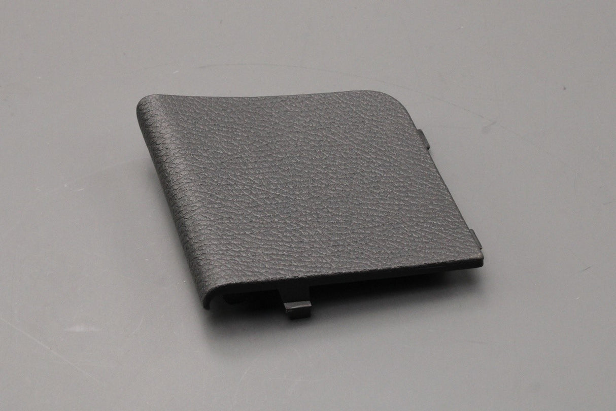 VW Passat Estate B6 B7 tailgate inspection cover (right) 3C9867748 9B9