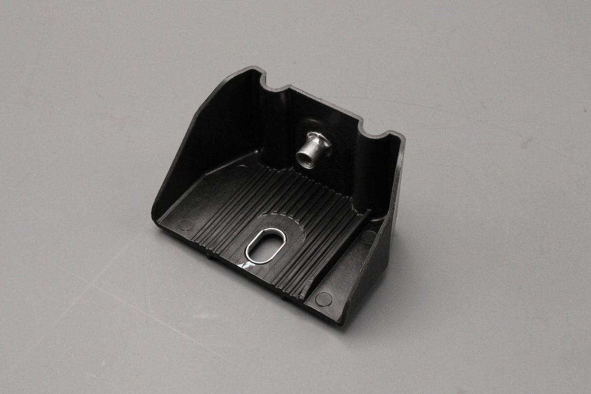 VW Caravelle Cali T5.1 T6 T6.1 front slam panel bracket (x1) 7E0805731B