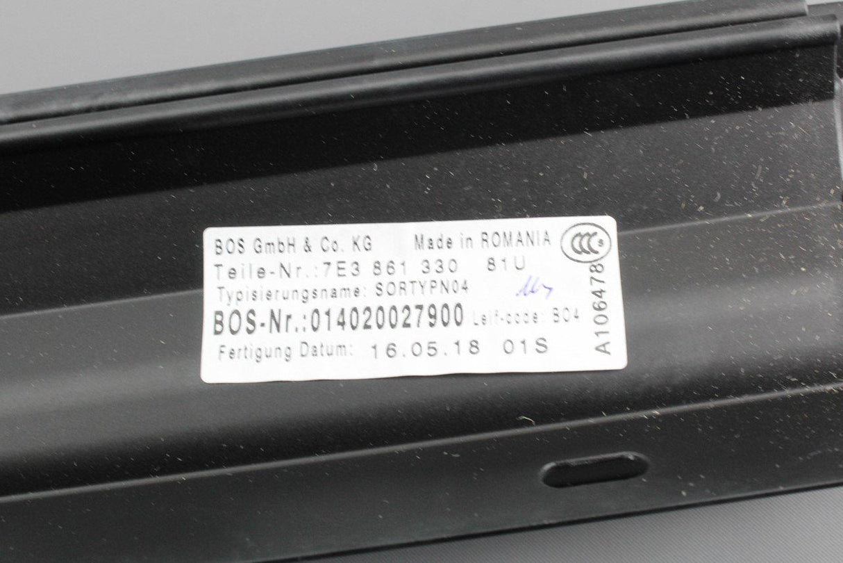 VW T6 Caravelle Multivan RIGHT rear window roller blind 7E386133081U