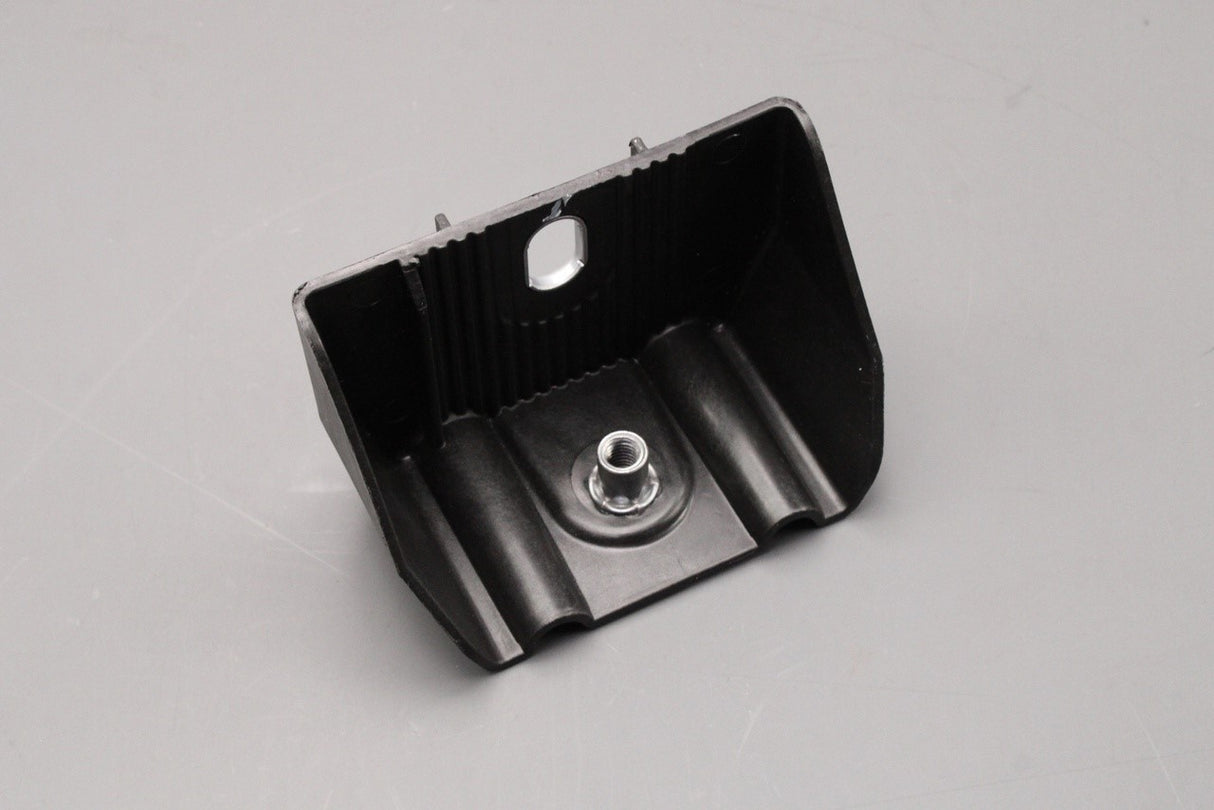 VW Caravelle Cali T5.1 T6 T6.1 front slam panel bracket (x1) 7E0805731B