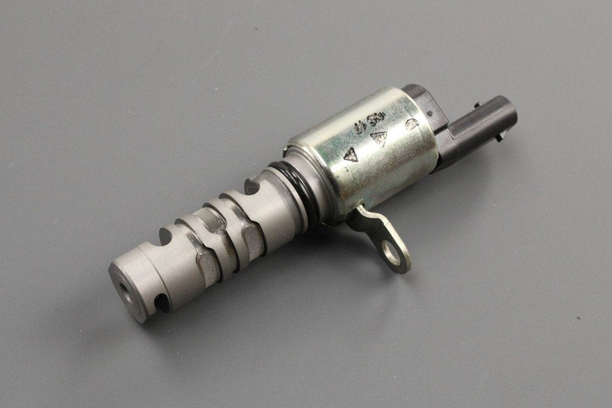 VW Golf MK7 Audi Skoda SEAT variable valve timing solenoid 04E906455D