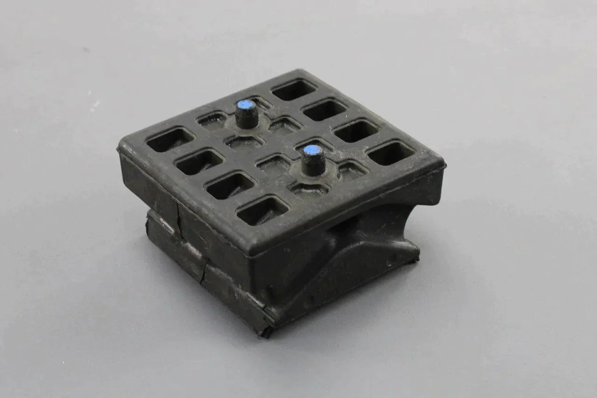 VW Crafter 2006-2016 front upper leaf spring bush 2E0411171K