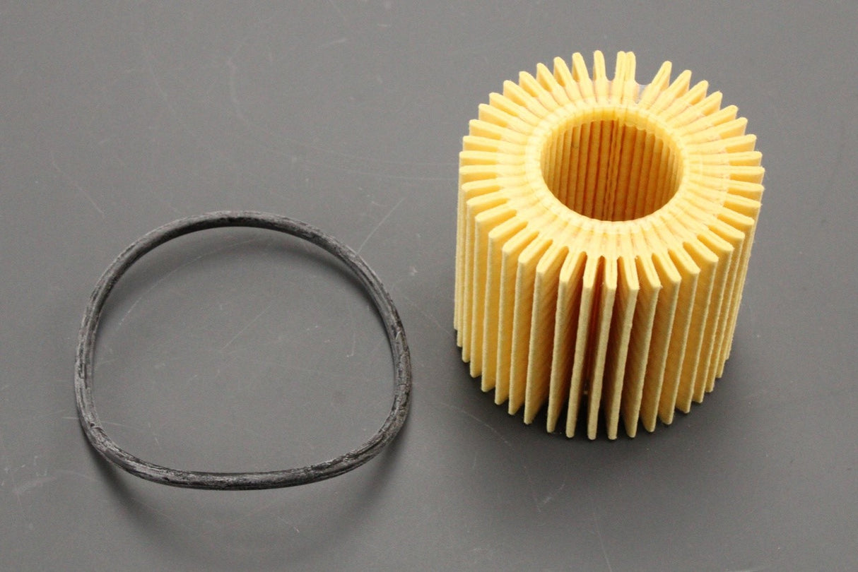 Toyota Prius Yaris C-HR Lexus CT200H oil filter element 04152-YZZA6