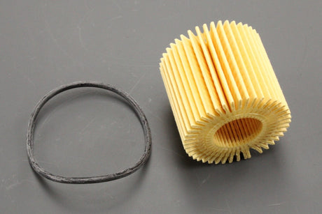 Toyota Prius Yaris C-HR Lexus CT200H oil filter element 04152-YZZA6
