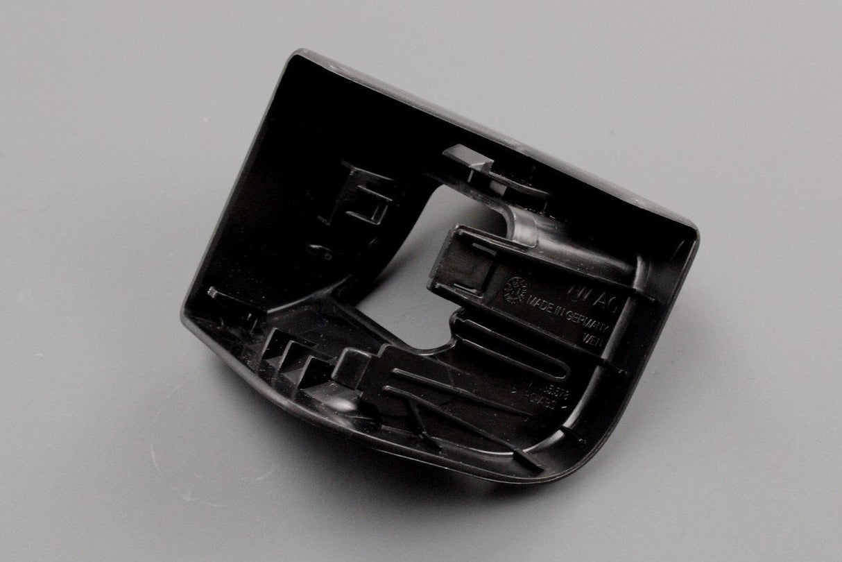 VW Touran 16-on seat backrest release trim (right) 5TA885578 82V