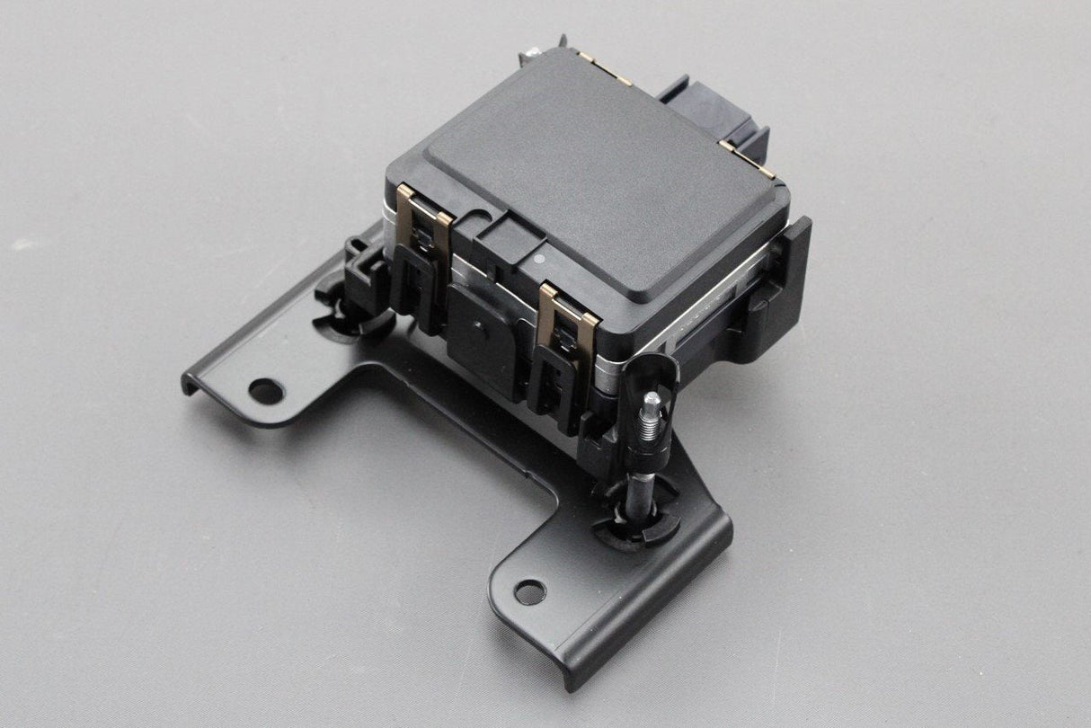 VW Golf MK7 Audi A3 Skoda radar cruise con. distance sensor 5Q0907561H