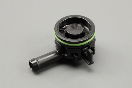 VW Golf Audi Q3 Skoda Fabia SEAT Leon crankcase breather valve 04E103175