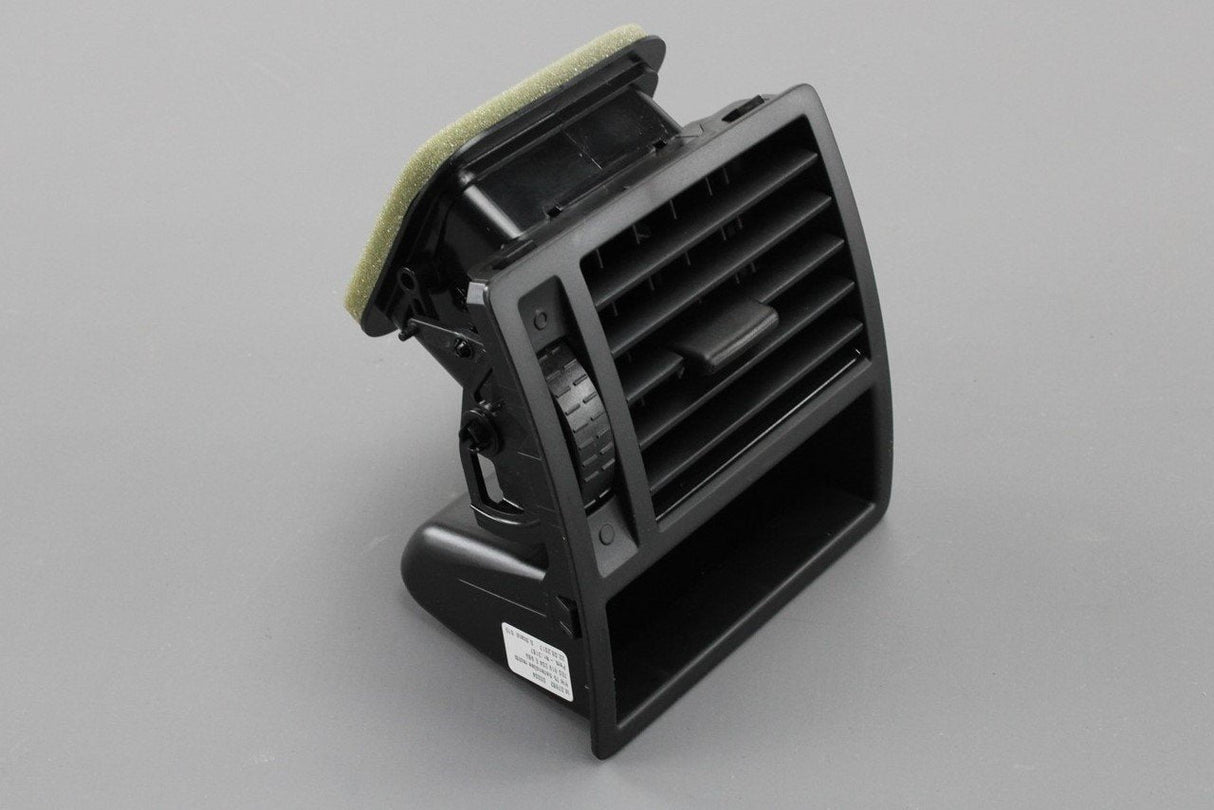 VW Transporter T5.1 2010-15 dashboard air vent (right) 7E0819204H 9B9