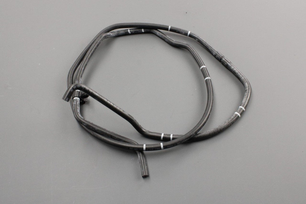 Land Rover vacuum hose LR026382