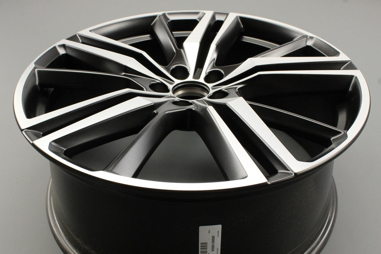 Volvo XC60 18-on R-Design diamond cut alloy wheel (8.5x21") 31423854