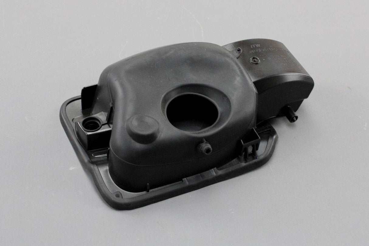 VW Amarok 2010- fuel filler cap housing (without cover) 2H0809905A