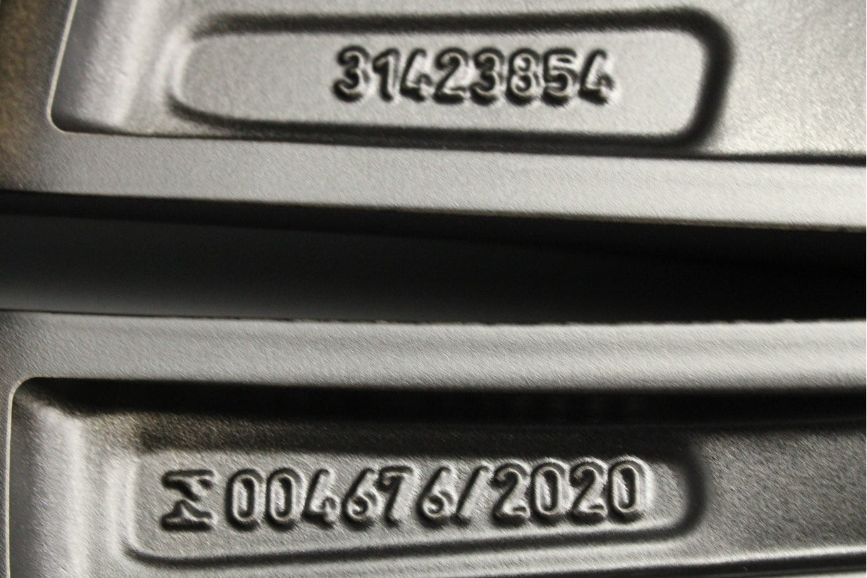 Volvo XC60 18-on R-Design diamond cut alloy wheel (8.5x21") 31423854