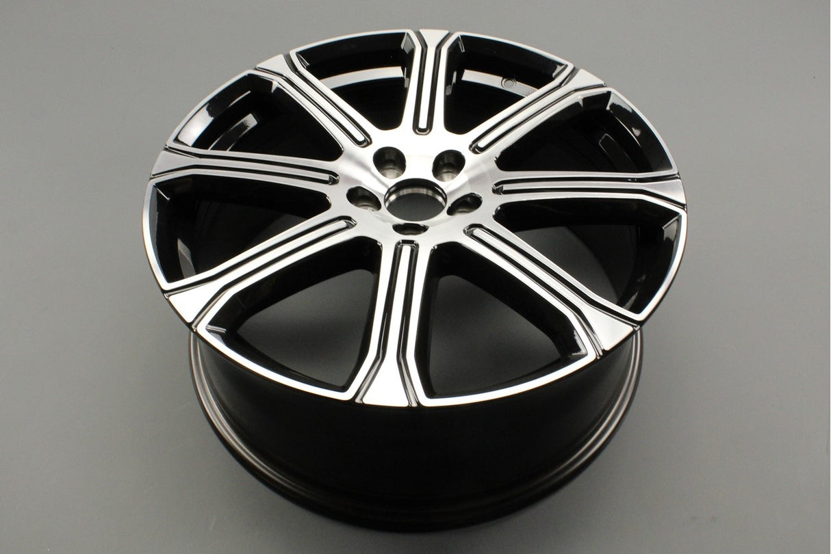 Volvo XC60 2018-on diamond cut alloy wheel (8x20") 31680358
