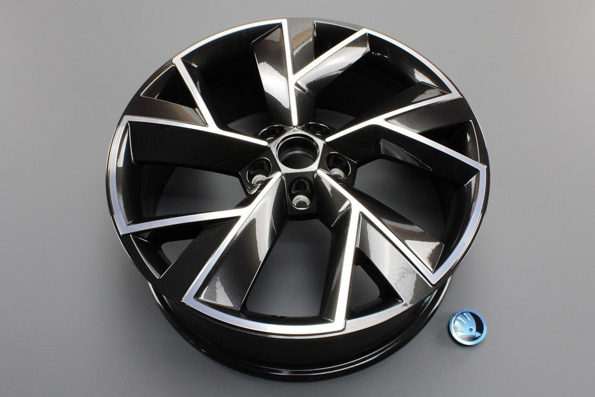 Skoda Kodiaq 17-on Triglav / Gemini alloy wheel (19 inch) 565071499B FL8